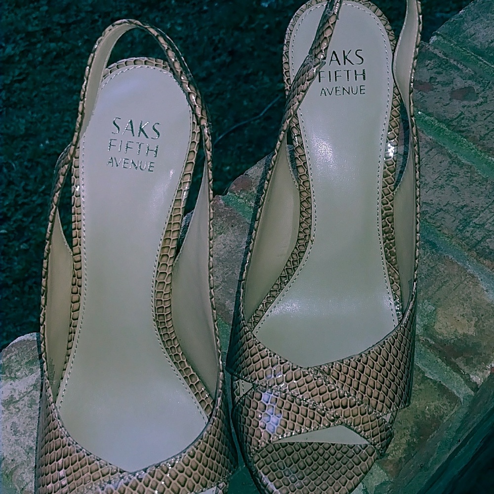 👠 heels - Picture 3 of 3